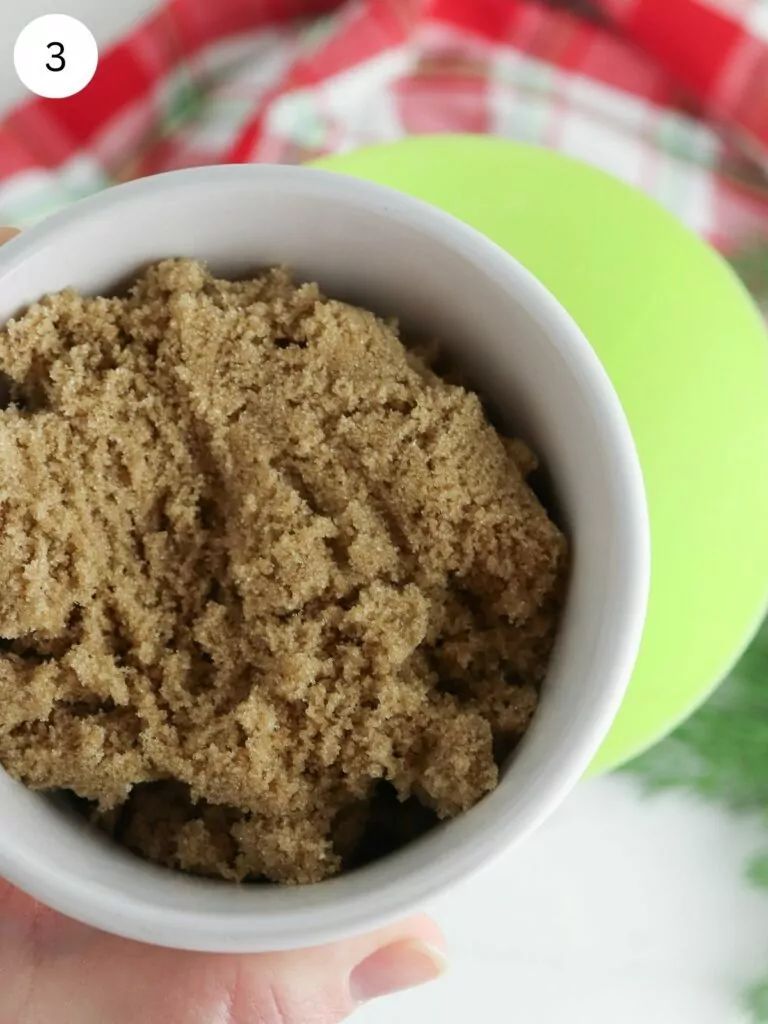 brown sugar in white bowl.